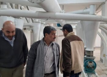 جولة مفاجئة لوكيل وزارة التموين بسوهاج لقطاع المطاحن والمخابز البلدية