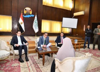 محافظ الفيوم يوجه بإجراء تدخلات الحماية الاجتماعية اللازمة لبعض الحالات من الأسر الأولى بالرعاية وكبار...