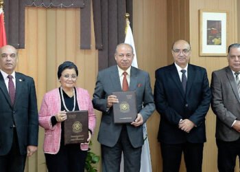 رئيس جامعة المنصورة ونائب وزير الصحة يوقِّعان بروتوكولًا لتعزيز التطوير والابتكار في المجالات الصحية والتوعوية...