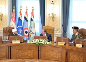 الرئيس السيسي يشهد اختبارات كشف الهيئة لحاملي درجة الدكتوراه من دعاة وزارة الأوقاف