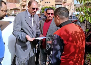 خلال جولة ميدانية مفاجئة اليوم ..  محافظ سوهاج يتفقد المراكز التكنولوجية بمدينة سوهاج وحي...