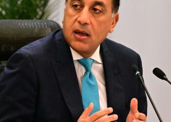 رئيس الوزراء يتابع تطورات حادث حريق سوق الخواجات بالمنصورة… وينعى الضحايا ويرجو للمصابين الشفاء العاجل