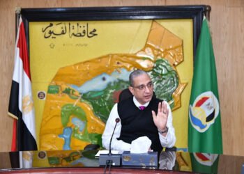 محافظ الفيوم يتابع معدلات الأداء بملف المتغيرات المكانية غير القانونية ويوجه بسرعة الرد عليها