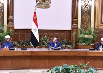 الرئيس السيسي يستقبل نخبة من المشاركين في فعاليات المؤتمر الدولي الـ 36 للمجلس الأعلى للشؤون...