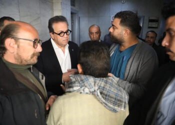 وزير الصحة يجري جولة مفاجئة بمستشفى السلام التخصصي في أول أيام رمضان ويحيل مدير المستشفى...