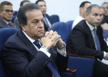 وزير الصحة يعقد اجتماعًا مع اللجنة العليا للشبكة القومية للسكتة الدماغية على هامش افتتاح وحدة...