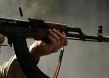 خلافات الجيرة في رمضان.. مصرع شخص وإصابة آخر في مشاجرة بالأسلحة النارية بسوهاج