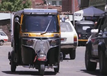 مصرع عامل صدمه توك توك في جرجا بسوهاج