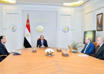 الرئيس السيسي يتابع جهود وزارة الطيران المدني لتطوير المطارات المصرية وتعزيز منظومات العمل بها وفق...