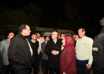 محافظ الفيوم ومدير الأمن يزوران المستشفى العام لمتابعة حالة مصابي حادث انفجار اسطوانة بوتاجاز