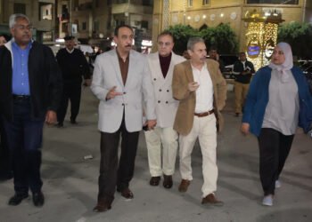 محافظ سوهاج يشدد على الإزالة الفورية لكافة الإشغالات والتعديات على حرم الطريق.. مؤكدًا عدم التهاون...