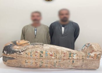 ضبط تابوت أثري يعود للعصر الروماني بحوزة شخصين في أخميم بسوهاج