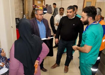 محافظ سوهاج ينيب السكرتير المساعد لتفقد حالة مصابي حادث جرجا بالمستشفى الجامعي بالكوامل