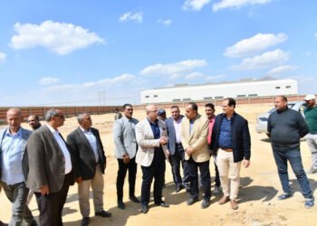 محافظ الفيوم يتابع ميدانياً الموقف التنفيذي للأعمال الإنشائية بنادي متحدي الإعاقة بهوارة المقطع