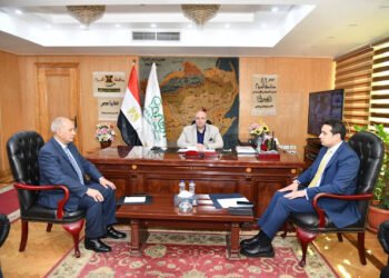 محافظ الفيوم يتابع موقف الرد على المتغيرات المكانية.. ويؤكد على حماية الرقعة الزراعية