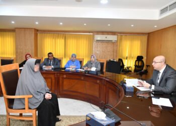 محافظ الفيوم يوجه بتجهيز إحدى الفتيات غير القادرات من الأولى بالرعاية