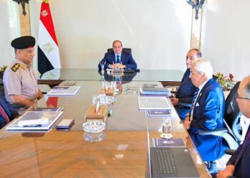 الرئيس السيسي يوجه بتعديل مسار طريق العين السخنة- الزعفرانة لتلافي الحوادث المرورية