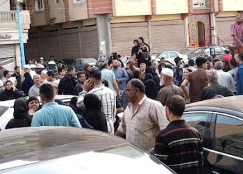 الحزن يسيطر على أهالى الفيوم أثناء تشييع جثمان شخص لقي مصرعه فى حريق داخل شقة...
