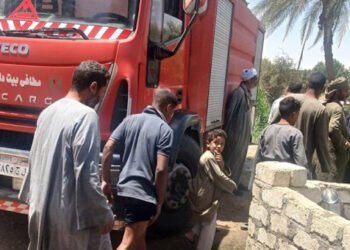 بسبب التوصيلات العشوائية.. حريق هائل في 3 أحواش ملحقة بالمنازل في دار السلام سوهاج