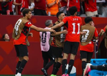 منتخب مصر يفوز بثلاثية على نيوزيلندا ويحقق أول فوز فى كأس العالم