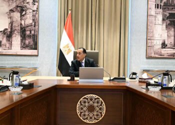 رئيس الوزراء يتابع مع وزير المالية عددًا من ملفات العمل