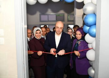 محافظ الفيوم يفتتح وحدة التخاطب والسمعيات ومناظير الحنجرة بالمستشفى العام