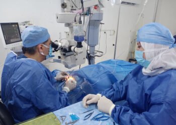 نجاحات جديدة برمد المنصورة زراعة قرنية وإصلاح شبكية وتصحيح حول في جراحات دقيقة تعيد الأمل...