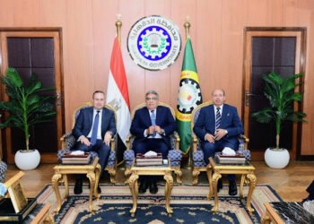 محافظ الدقهلية يستقبل وزير التعليم العالي المنصورة تحتفي بختام المهرجان القومي للمسرح وتدشن مشروعات تنموية...