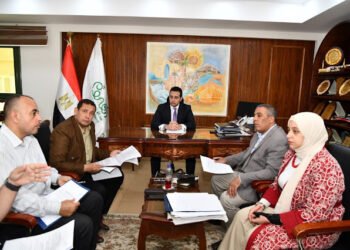 نائب محافظ الفيوم يترأس لجنة “فحص التراخيص واستئناف أعمال البناء”