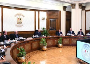 رئيس الوزراء يترأس اجتماعًا لمتابعة إعداد البرنامج الاقتصادي الوطني لمرحلة ما بعد برنامج الإصلاح الاقتصادي...