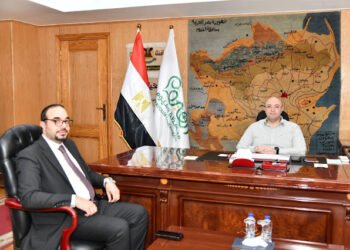 محافظ الفيوم يستقبل مدير مديرية الصحة الجديد ويؤكد: تحسين جودة الخدمات الطبية أولوية