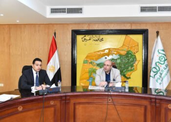 محافظ الفيوم يتابع الموقف التنفيذي لمشروع إعادة تأهيل محطة الصرف الصناعي بكوم أوشيم