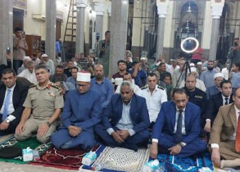 محافظ يوهاج ومدير الأمن يشهدان الاحتفال بذكرى المولد النبوي الشريف بمسجد العارف بالله