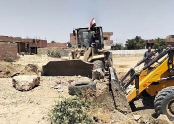 تنفيذاً لتوجيهات محافظ الفيوم خلال لقاء خدمة المواطنين.. حملة مكبرة بالتعاون مع الشرطة لإزالة خزان...