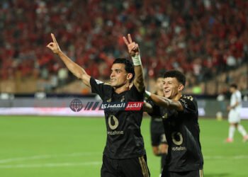الأهلي يفوز على زد بثنائية ويواصل انتصاراته في الدوري