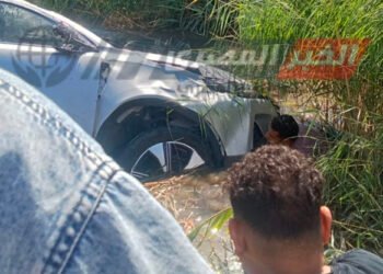 إصابة شخص فى حادث انقلاب سيارة ملاكي بطريق اللاهون الفيوم
