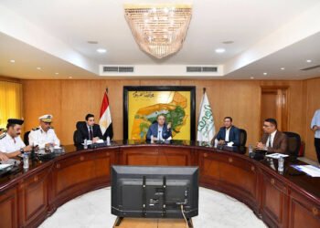 محافظ الفيوم يتابع الاستعدادات للعام الدراسي الجديد.. ويؤكد على ضرورة تعزيز الخدمات الأمنية على الطرق.....