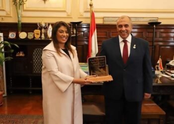 أبوستيت يستقبل رئيس العلاقات الدولية بالمبادرة الوطنية لتنمية قطاع الزراعة في البحرين