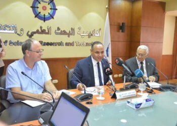 “البحث العلمي” تبحث كيفية النهوض بصناعة رغيف الخبز بمصر