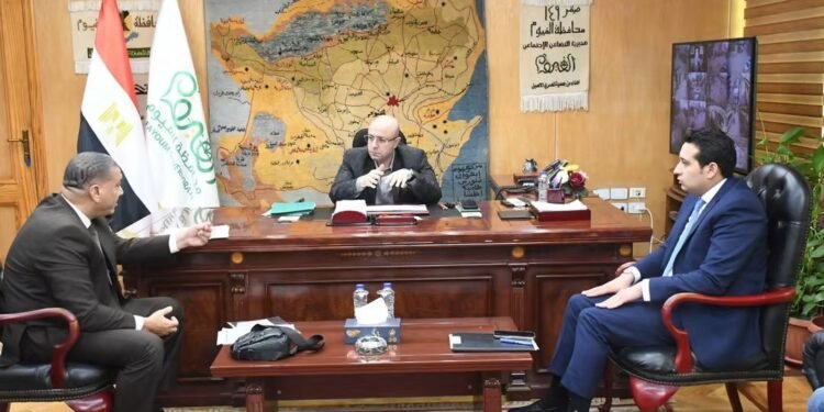 محافظ الفيوم يتابع أخر المستجدات والإجراءات بمشروع تحديث المخطط الاستراتيجي العام للمدينة