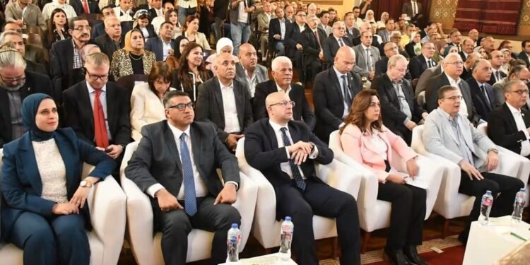 بحضور وزيري الزراعة والتنمية المحلية والبيئة ومحافظي الجيزة وقنا والوادي الجديد
