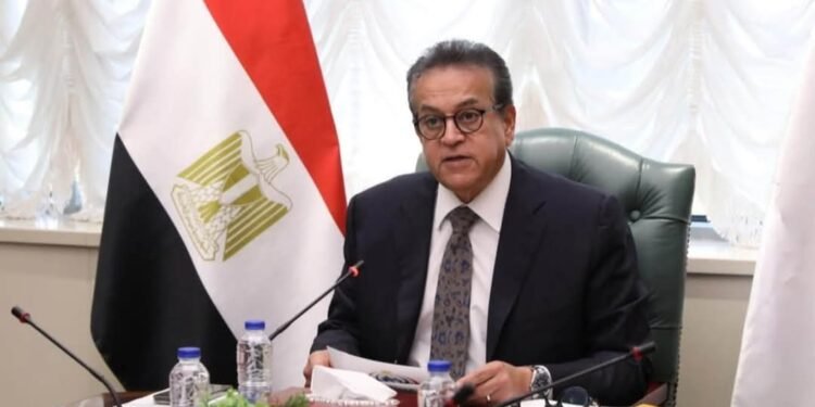وزير الصحة يتابع تقديم الخدمات الإسعافية والطبية لمصابي حادث تصادم بالطريق الأوسطي في محافظة الجيزة